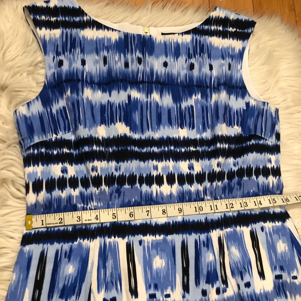 Tahari Linen Blend Tie Dye Ikat Prints Blue White Sleeveless Sheath Dress size 8 - Picture 14 of 16